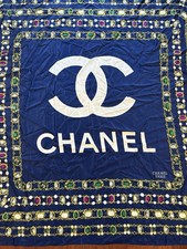 Sciarpa vintage Chanel seta 33" blu oro catena stampa logo quadrato Parigi