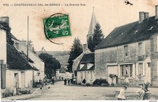 S4937 cpa 58 Chateauneuf Val
