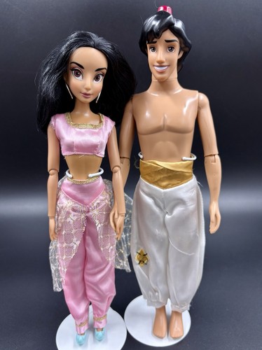 Disney store exclusive classic - disney,