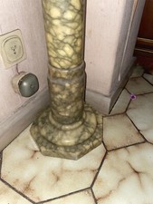 tre pezzi di colonne in marmo