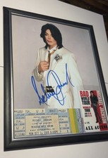 Michael Jackson firmato