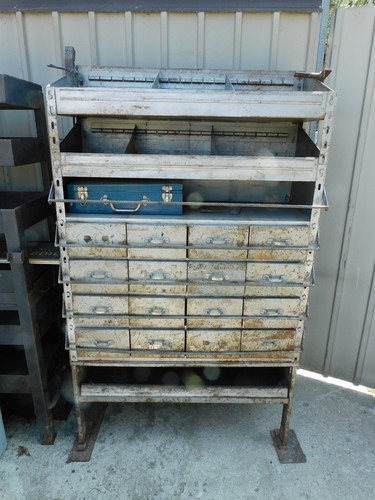 Cassettiera scaffalatura