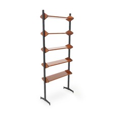 Libreria con montanti in