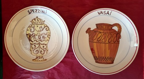 Coppia piatti ceramica - nove,