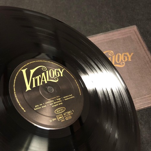 Pearl jam vitalogy first - pearl,