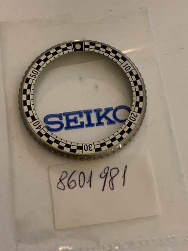 Seiko vintage bezel 8601981 - vintage,