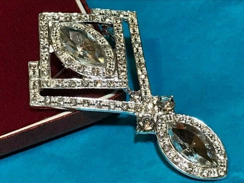 Splendida spilla scialle stile