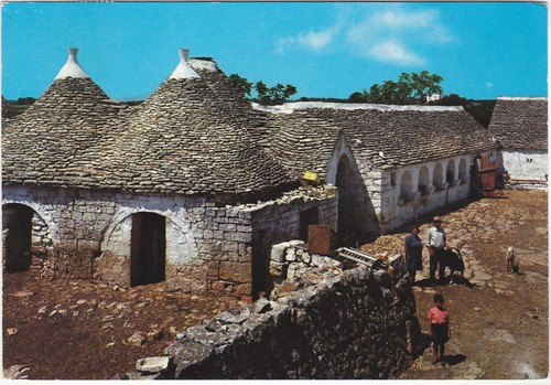 Trulli della puglia bari - trulli,