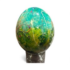 Uovo di struzzo dipinto a mano