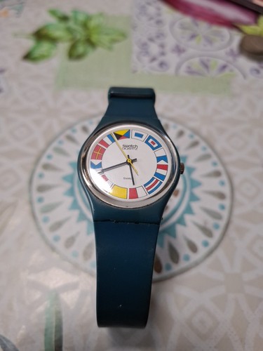 Montre swatch drapeaux - montre,