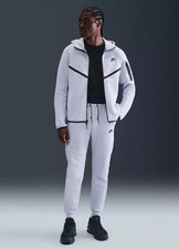 $250 NIKE AIR SPORTSWEAR TECH