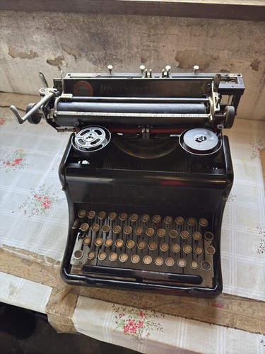 Macchina scrivere - da,
