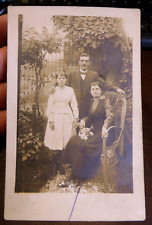 FOTO PRIMI '900 - FAMIGLIA IN GIARDINO -