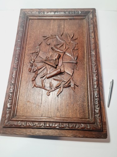 Crest pannello ornato