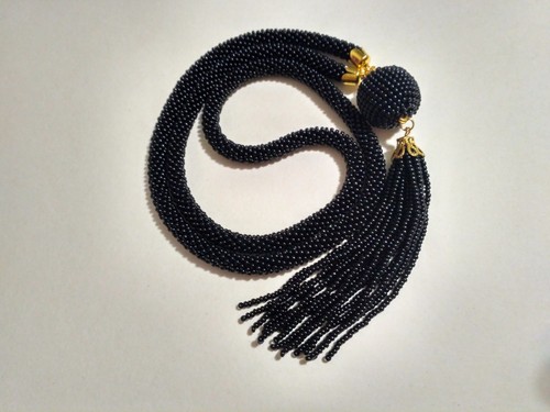 Collana lunga all'uncinetto