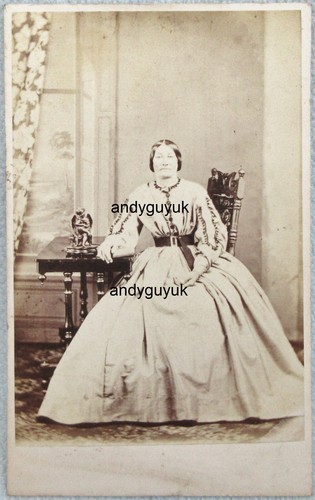 Cdv thirsk lady - thirsk,