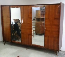 SPAZIOSO ARMADIO IN LEGNO X