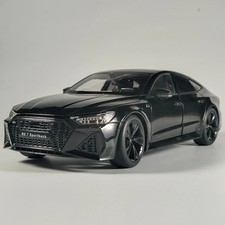 Modellino auto 1:18 Audi RS7