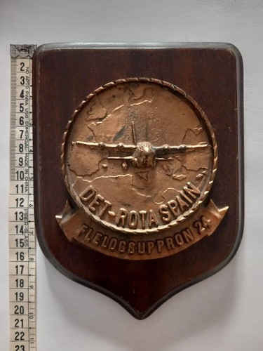B5931 crest nave det - crest,