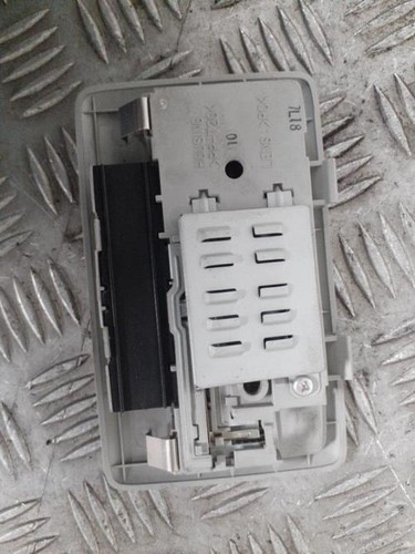 Luce cortesia suzuki swift - cortesia,