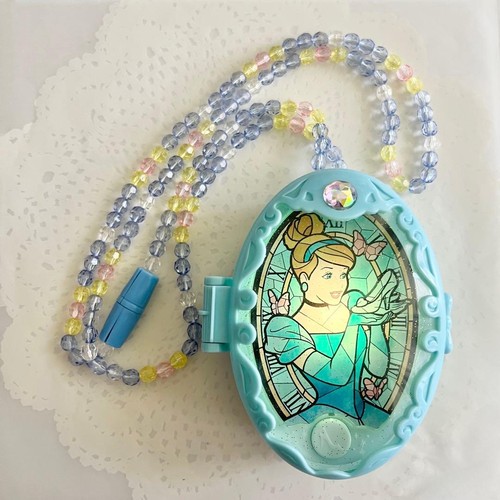 Collana con ciondolo