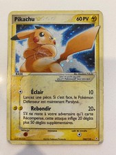 Carte Pokémon pikachu gold
