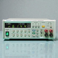 ADVANTEST R6144 Generatore di