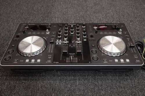 Pioneer xdj controller - pioneer,