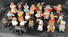 Lotto di 24 statuine vintage