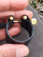 LIGATURE BARITONE SAXOPHONE/BASS CLARINET-FASCETTA SAX BARITONO/CLARINETTO BASSO