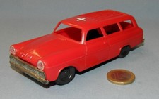 Pépé Jato Portugal : Opel Rekord P2 Caravan en version Ambulance Pompiers