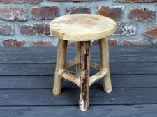Sgabello in teak H22 cm stile