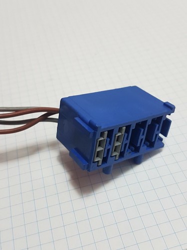 Connecteur boîte fusibles