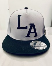 NUOVO BERRETTO HIP HOP