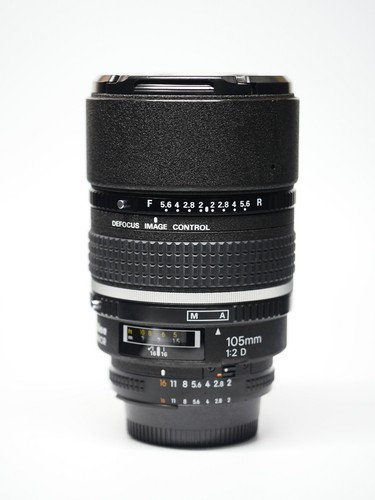Nikon nikkor 105 f - nikon,