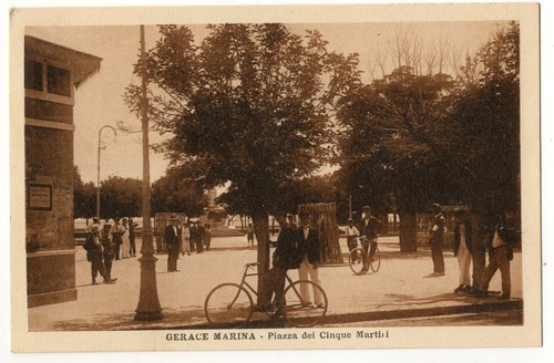 Gerace marina locri piazza - locri, dei