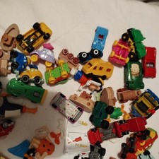 Kinder Ferrero Vintage steckfiguren Figurine car Voiture Snoopy Pierrafeu