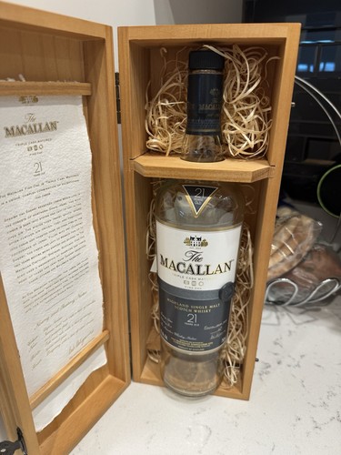 Macallan year empty bottle - year,
