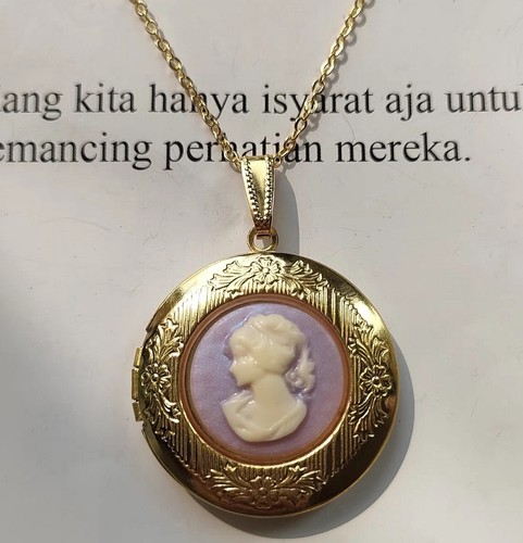 Collana medaglione ritratto