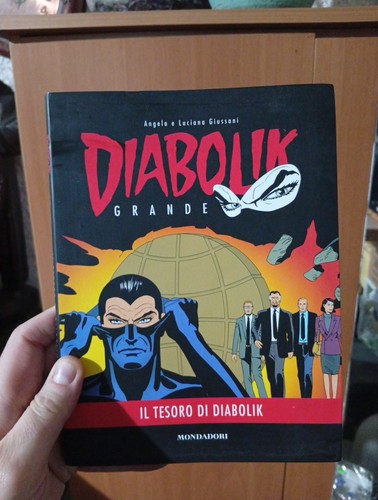 Edizioni mondadori diabolik - edizioni,