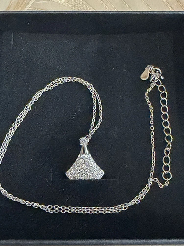 Collana con ciondolo diamante