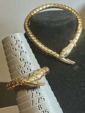 Collana e bracciale chocker