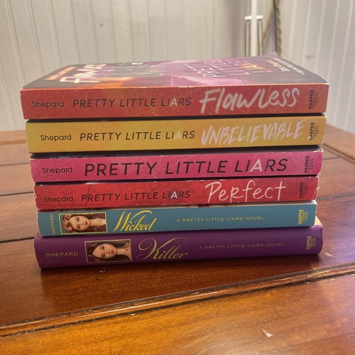 Pretty little liars books 6 - little,