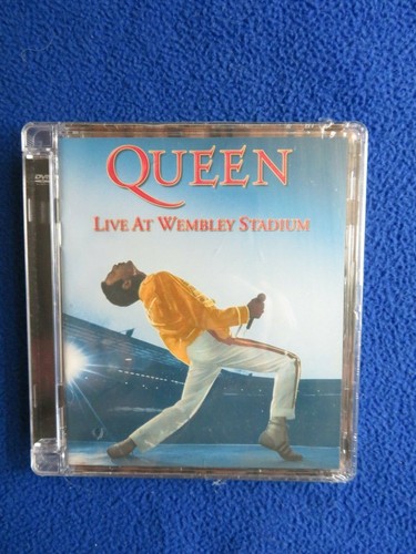 Queen live wembley stadium - queen,