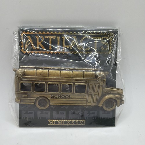 Spilla scuolabus colore ottone