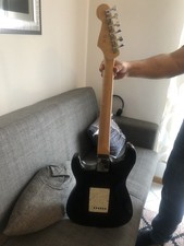 Squier Stratocaster Fender Con