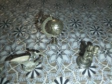 Lotto di antichi oggetti in