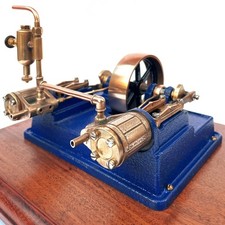 UN BEL MOTORE STAZIONARIO