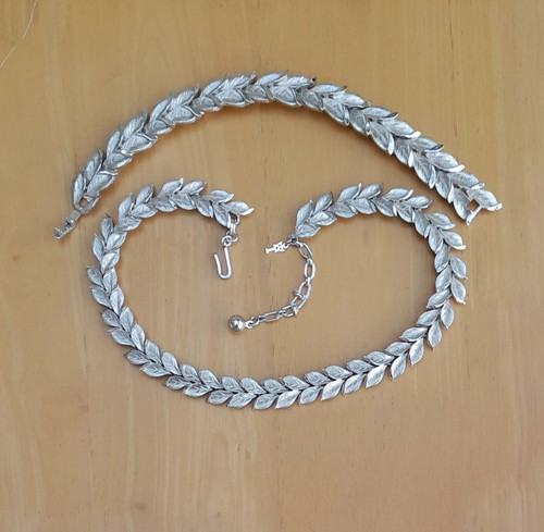 Corona trifari foglia collana - trifari,