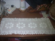 centro all uncinetto filet,colore bianco 87x 38 